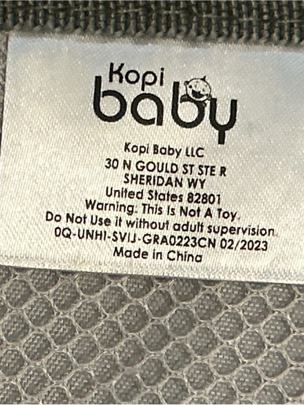 Kopi Baby Portable Diaper Changing Pad Clutch - Grey Arrow Print - Picture 3 of 7